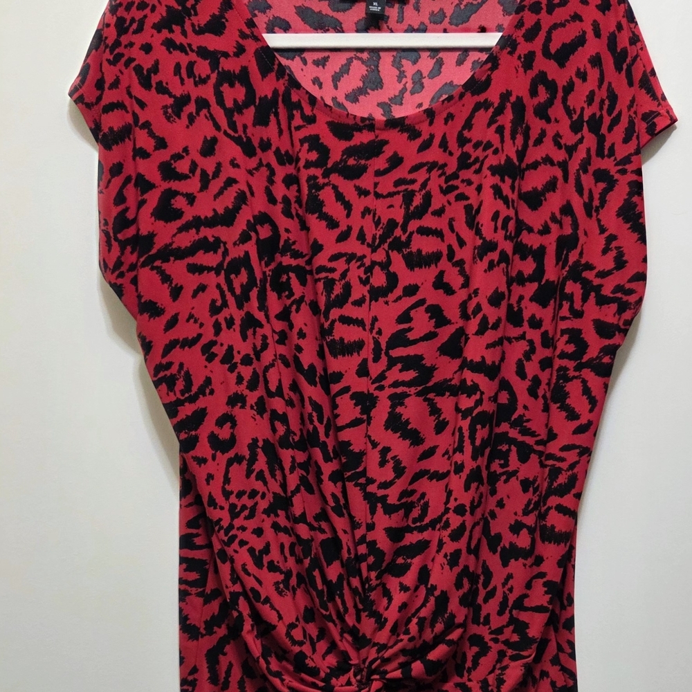 INC Red and black leopard print top XL